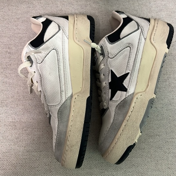 Golden Goose Women’s Forty2 - Picture 4 of 12